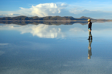 ウユニ塩湖　鏡面